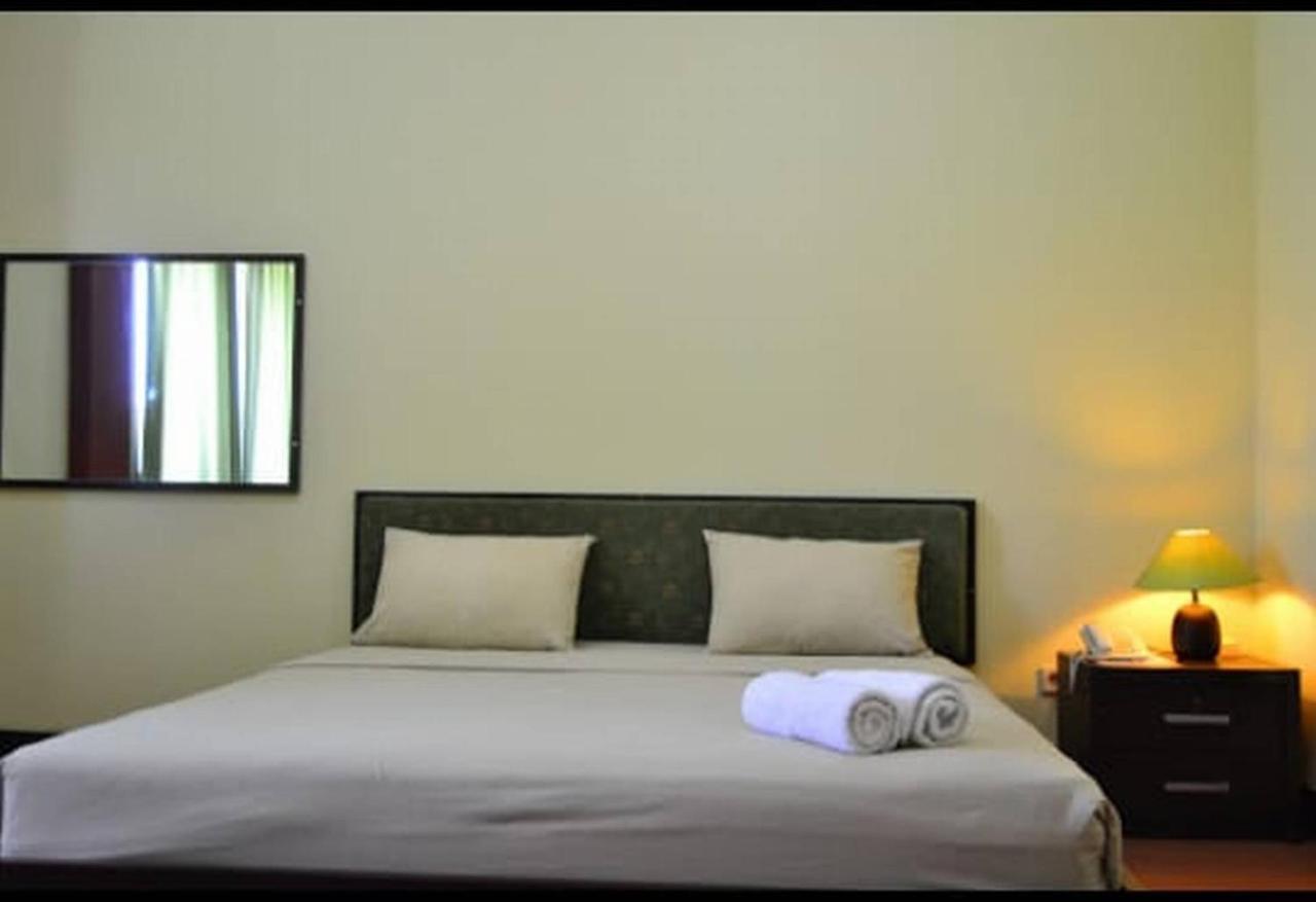 Hotel Tiger Maguwo Luaran gambar